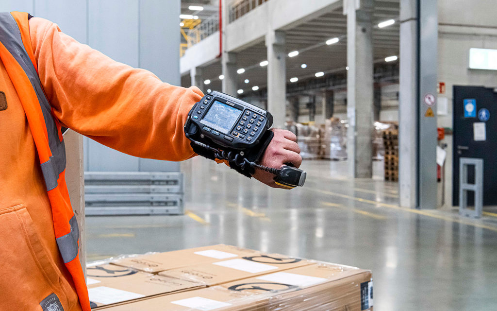 Control and optimise your warehouse processes with the right software.